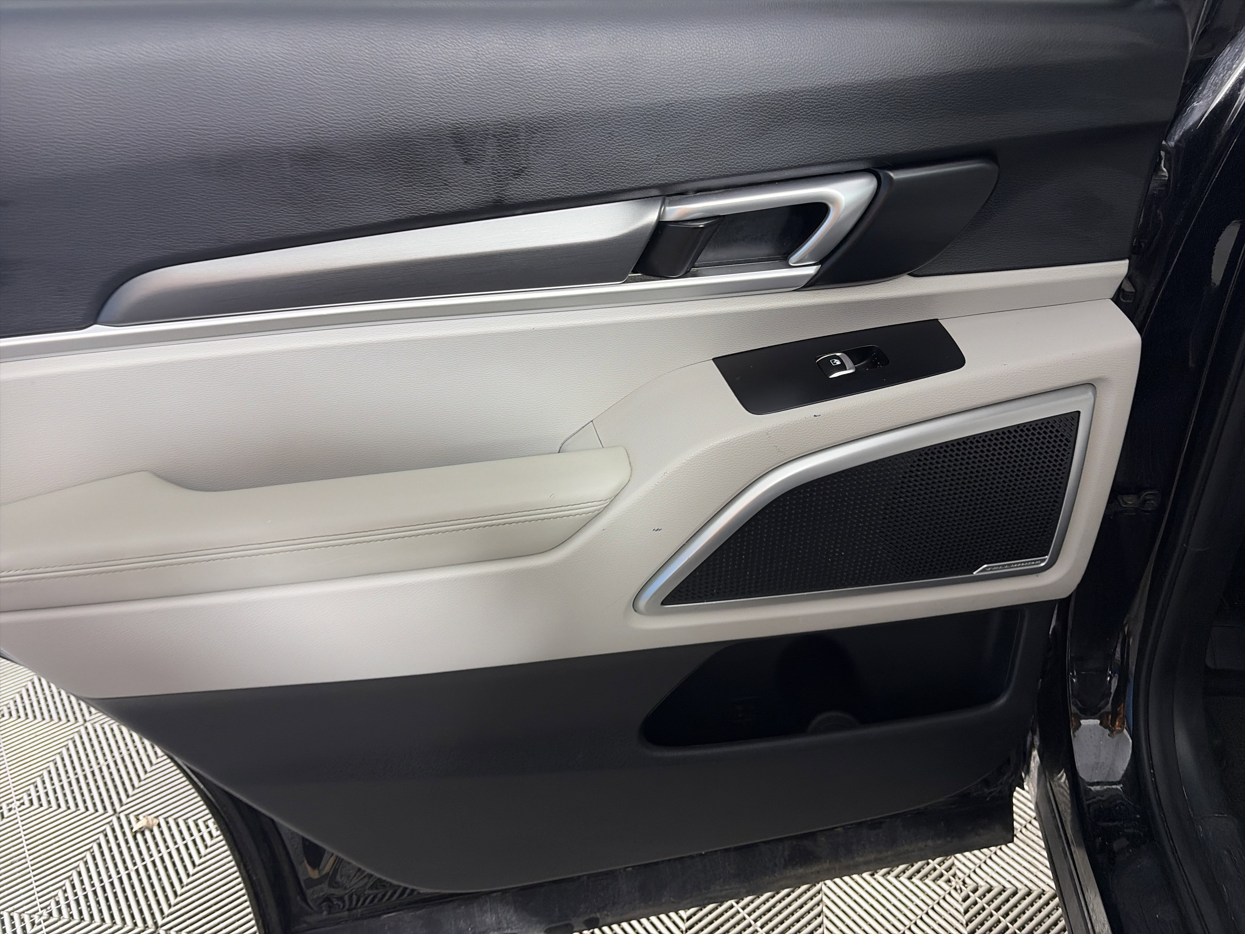 Used 2021 Kia Telluride S image 36