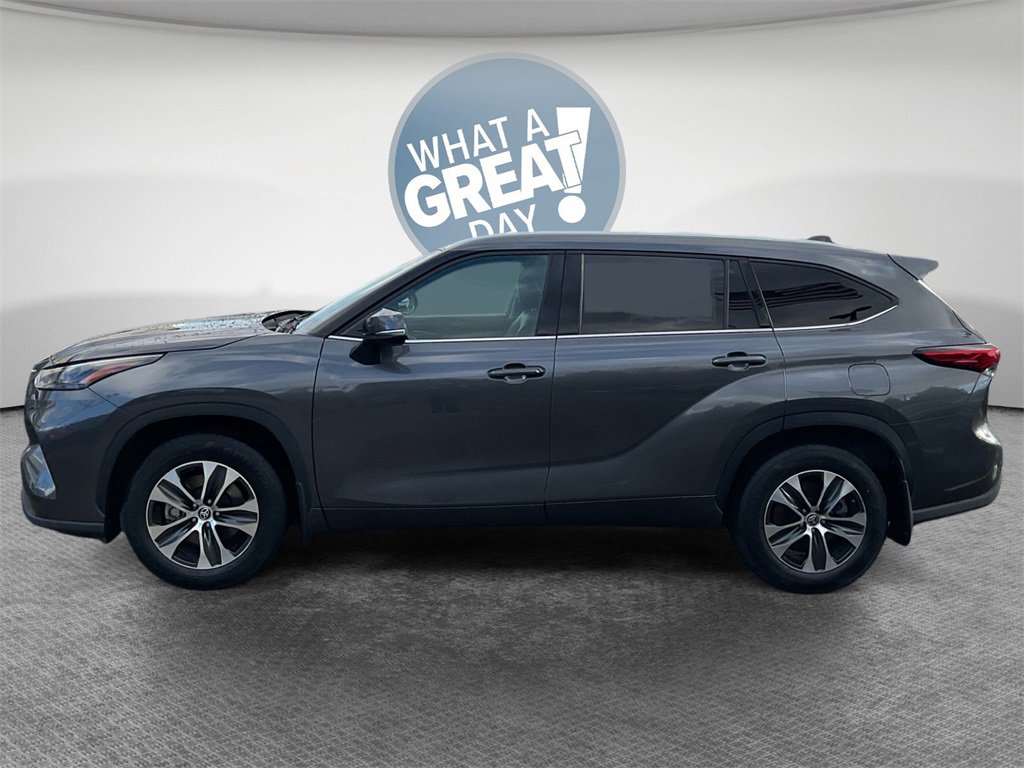 Used 2022 Toyota Highlander XLE image 7