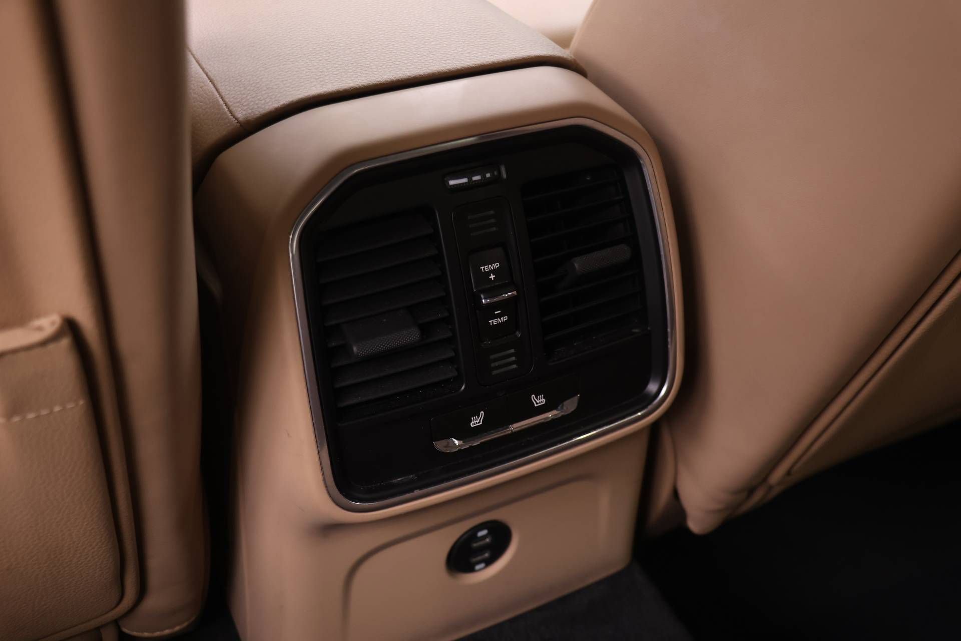 Used 2020 Porsche Macan image 19