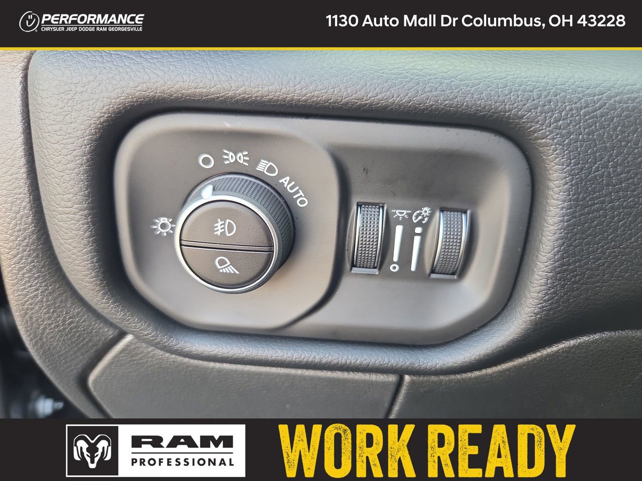 New 2026 RAM 2500 Laramie AWD/4WD image 32