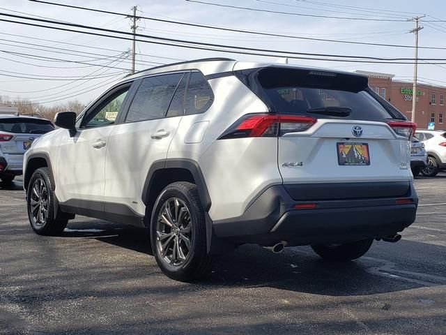 Used 2023 Toyota RAV4 XLE Premium image 6