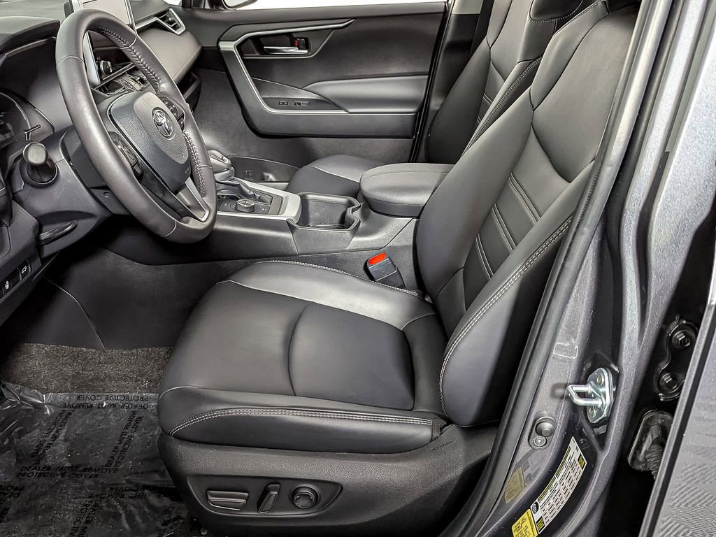 Used 2024 Toyota RAV4 XLE Premium image 18