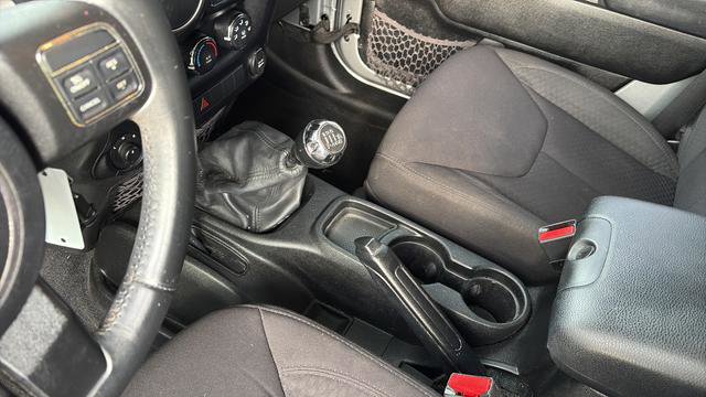 Used 2013 Jeep Wrangler Unlimited Sport image 25