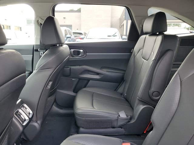 New 2026 Kia Sorento EX w/ EX Premium Package FWD image 13
