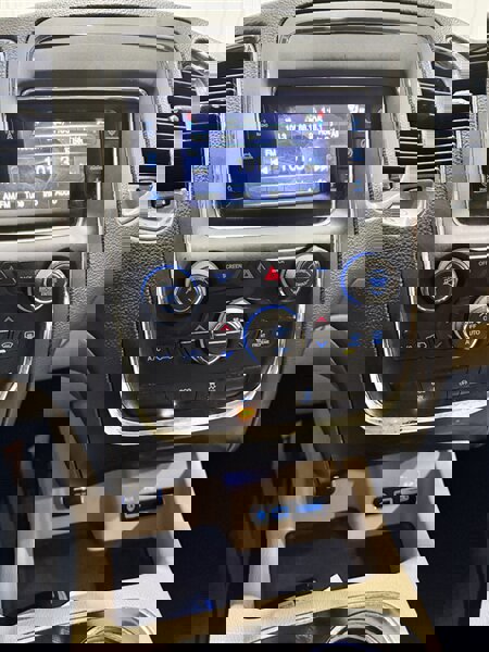 Used 2014 Dodge Durango SXT image 12