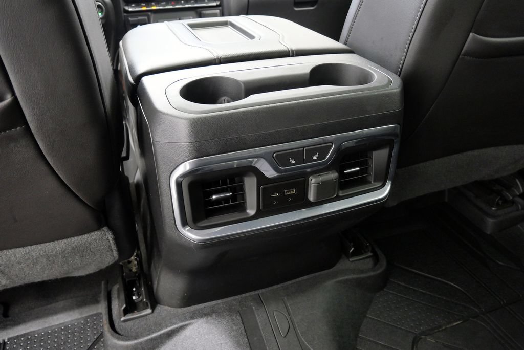 Used 2019 Chevrolet Silverado 1500 High Country w/ Technology Package AWD/4WD image 21