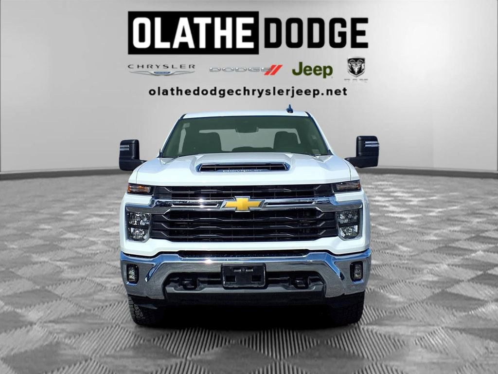 Used 2025 Chevrolet Silverado 2500 LT w/ Convenience Package image 31