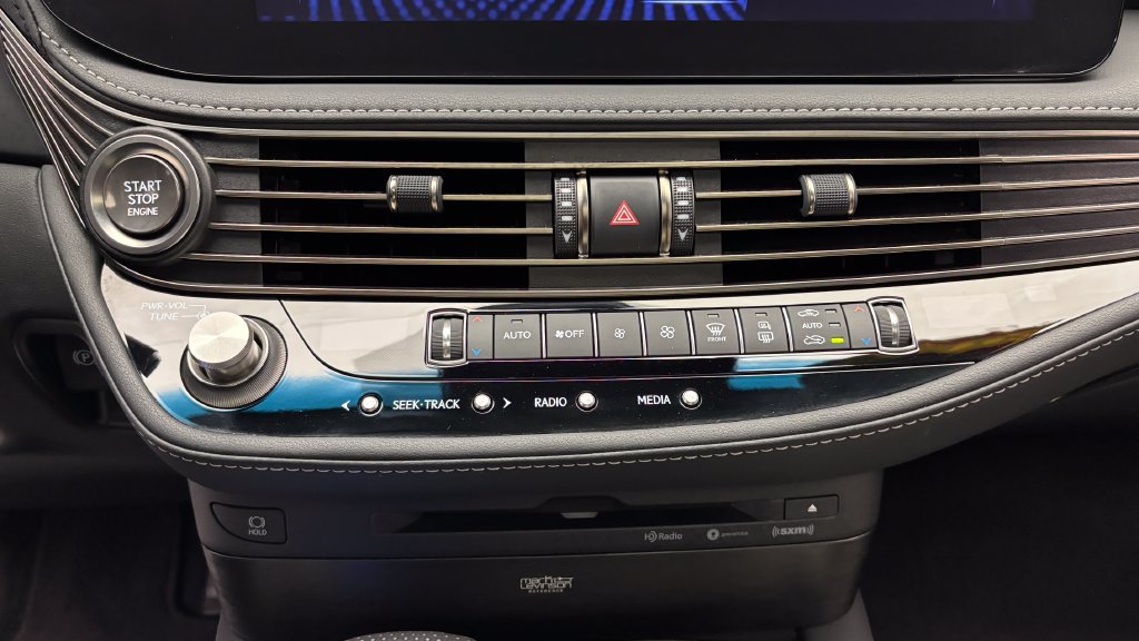 Used 2022 Lexus LS 500 F Sport AWD/4WD image 32
