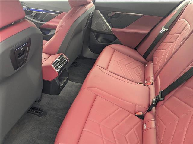 Used 2025 BMW i5 eDrive40i w/ Premium Package image 19