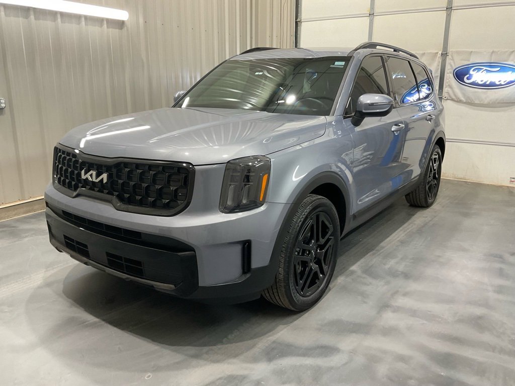 Used 2024 Kia Telluride EX X-Line image 3