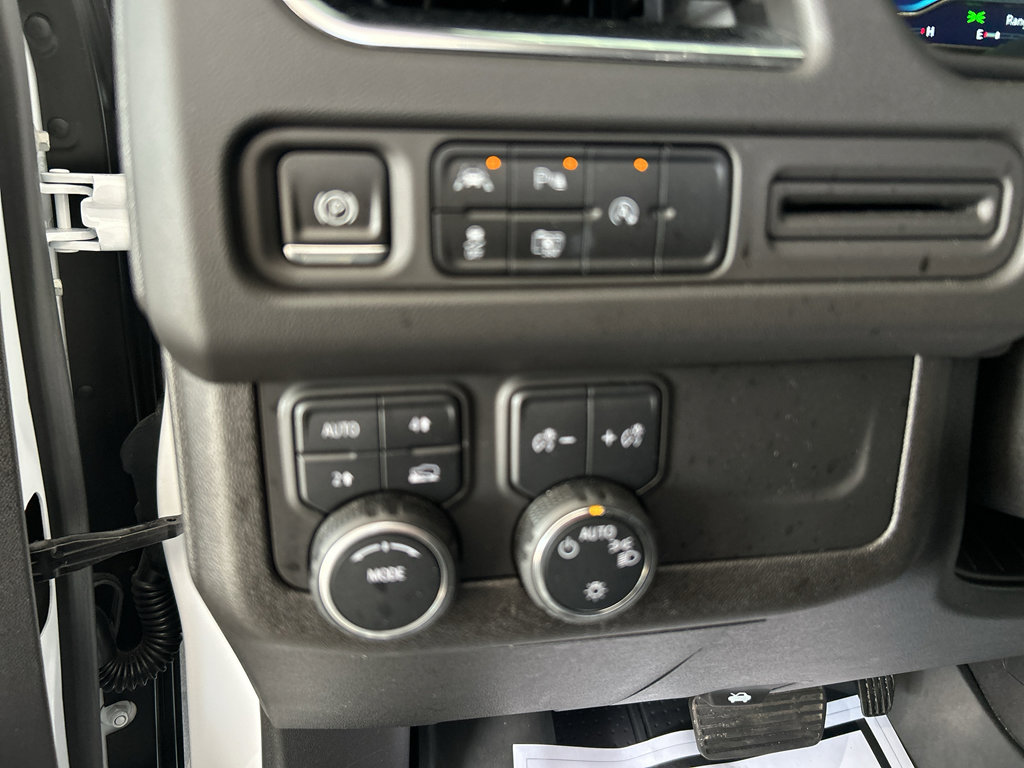 Used 2023 Chevrolet Tahoe LT w/ Luxury Package image 23