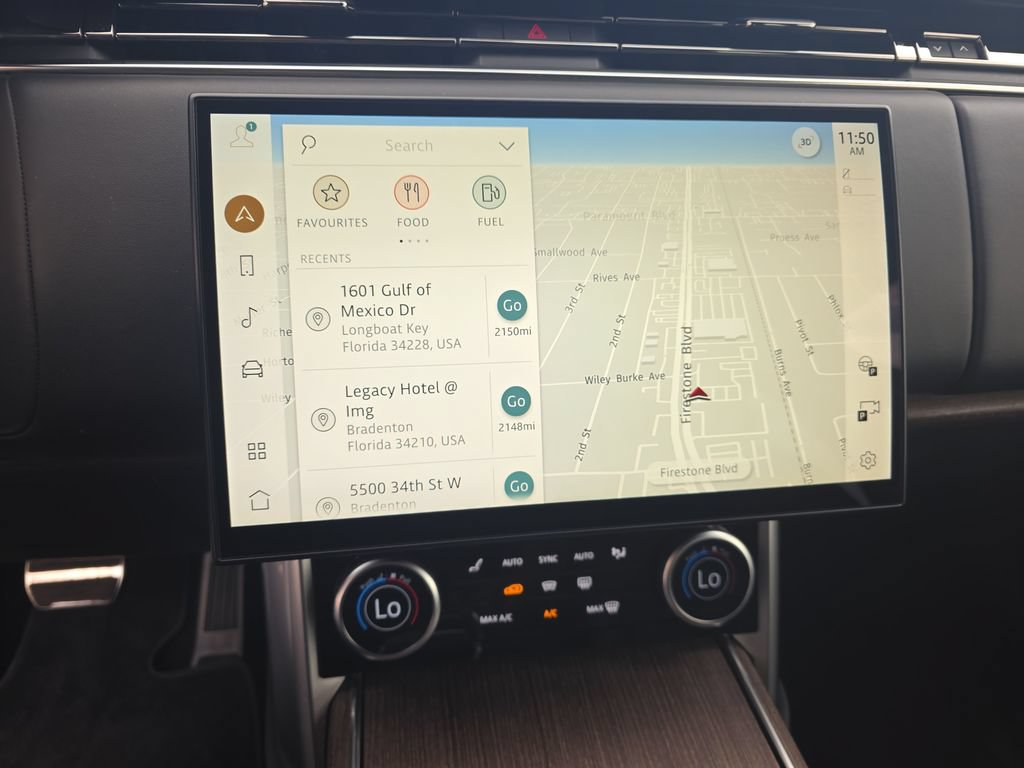 Used 2023 Land Rover Range Rover SE AWD/4WD image 18