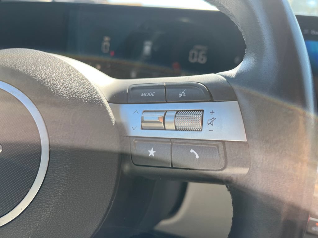 Used 2025 Hyundai Kona SEL AWD/4WD image 41
