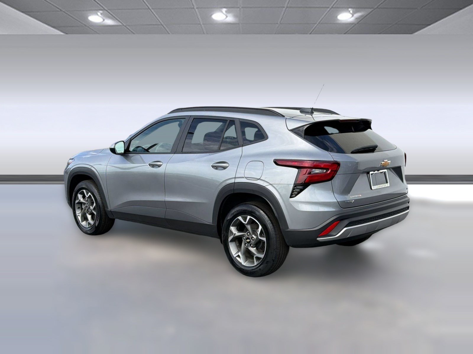Used 2025 Chevrolet Trax LT FWD image 3