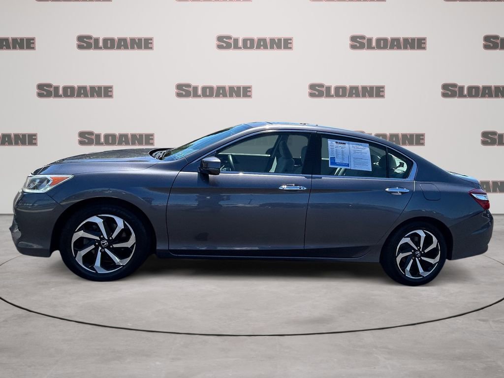 Used 2017 Honda Accord EX image 2