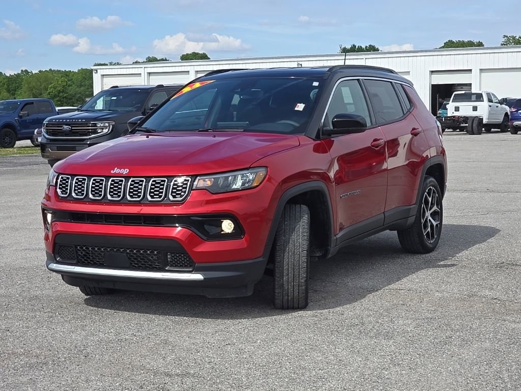 Certified 2024 Jeep Compass Limited AWD/4WD image 3