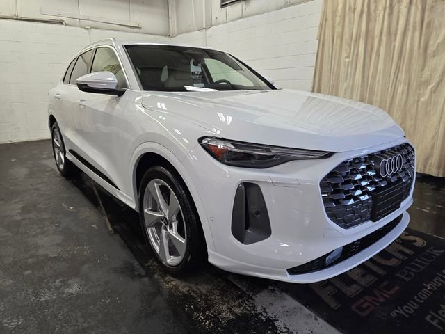 New 2025 Audi Q5 Prestige image 3