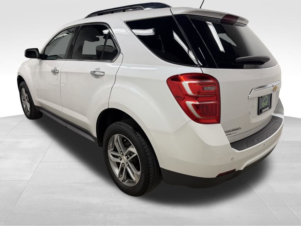 Used 2017 Chevrolet Equinox Premier w/ Enhanced Convenience Package image 4