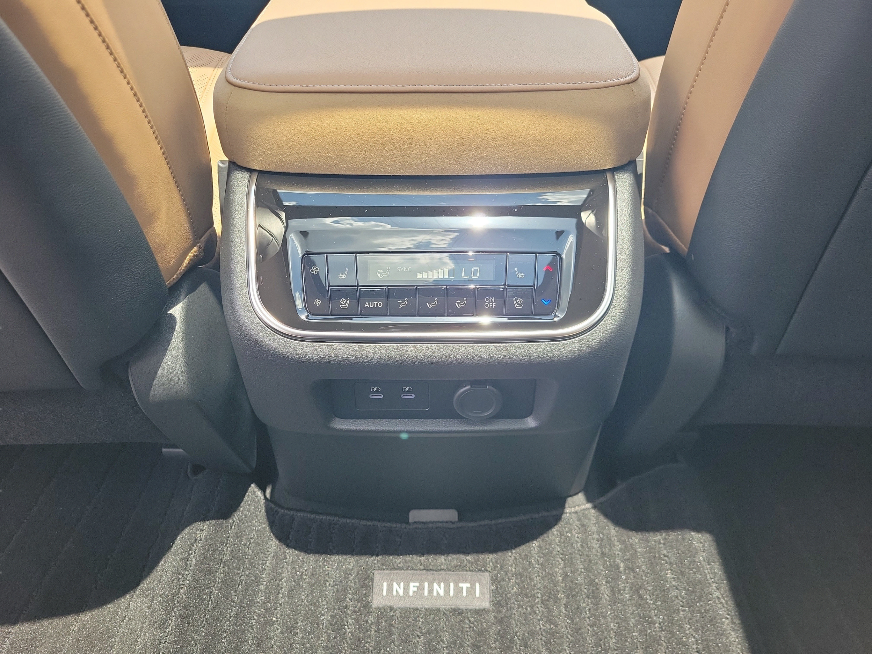 New 2027 INFINITI QX80 Luxe w/ Cargo Package AWD/4WD image 24