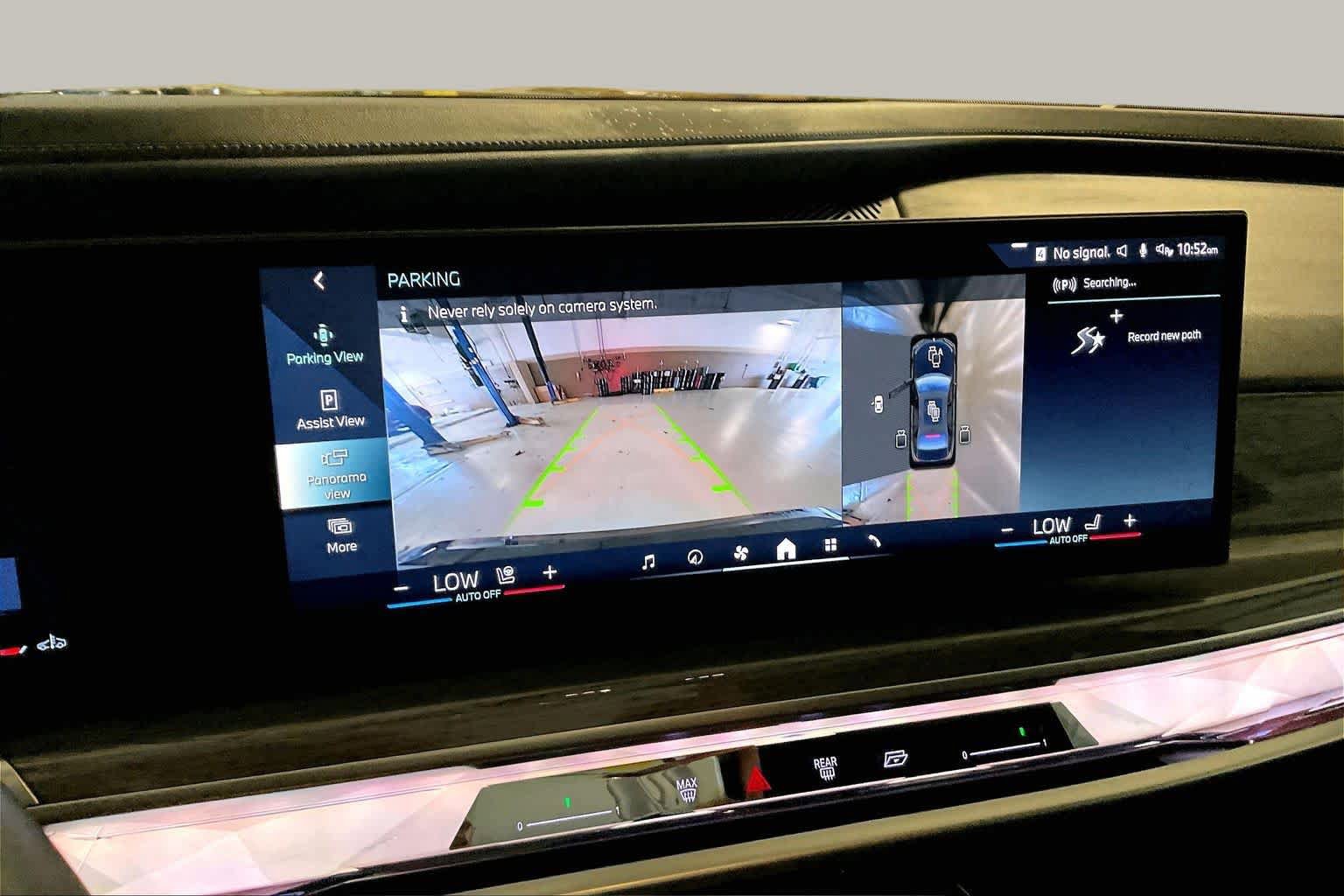 Certified 2025 BMW 740i RWD image 26