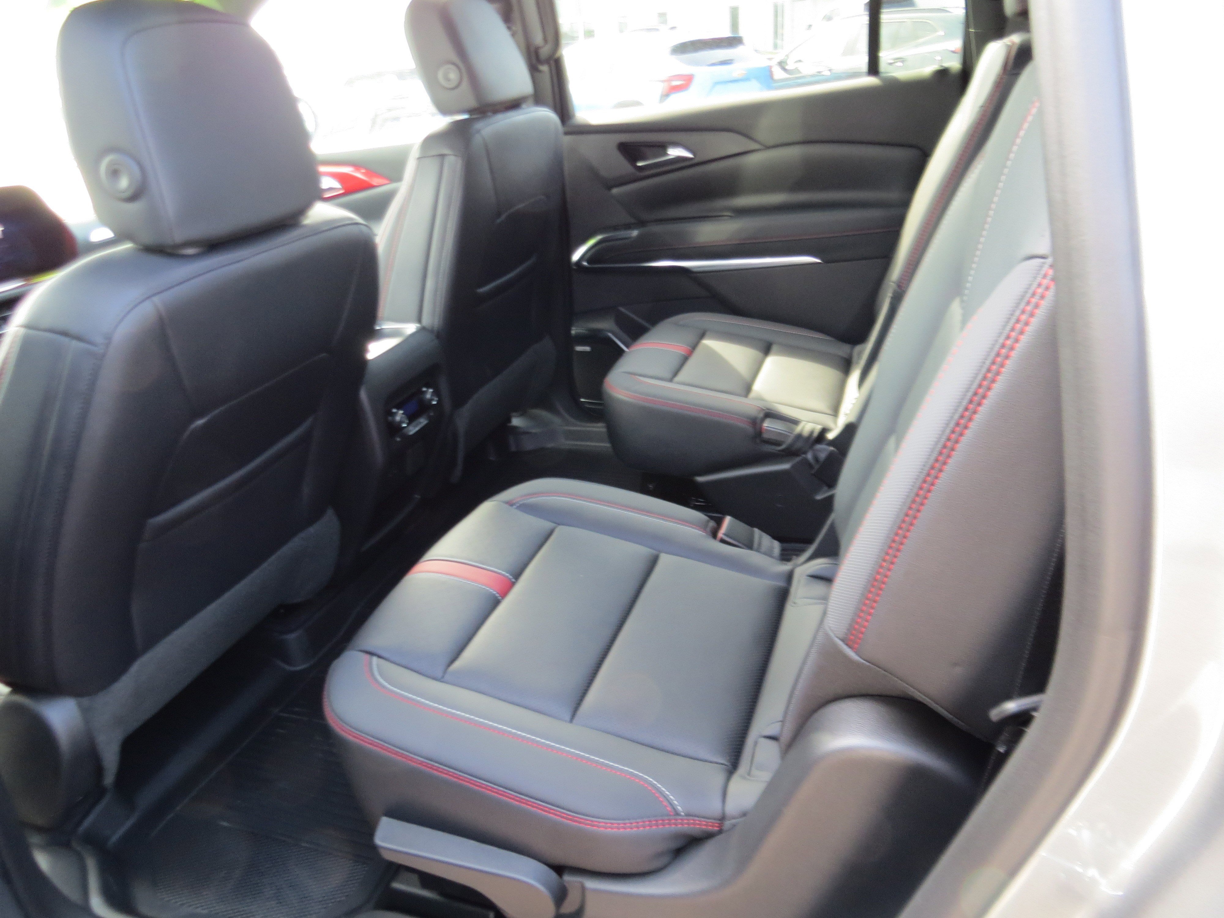 New 2026 Chevrolet Traverse RS w/ LPO, Floor Liner Package image 13