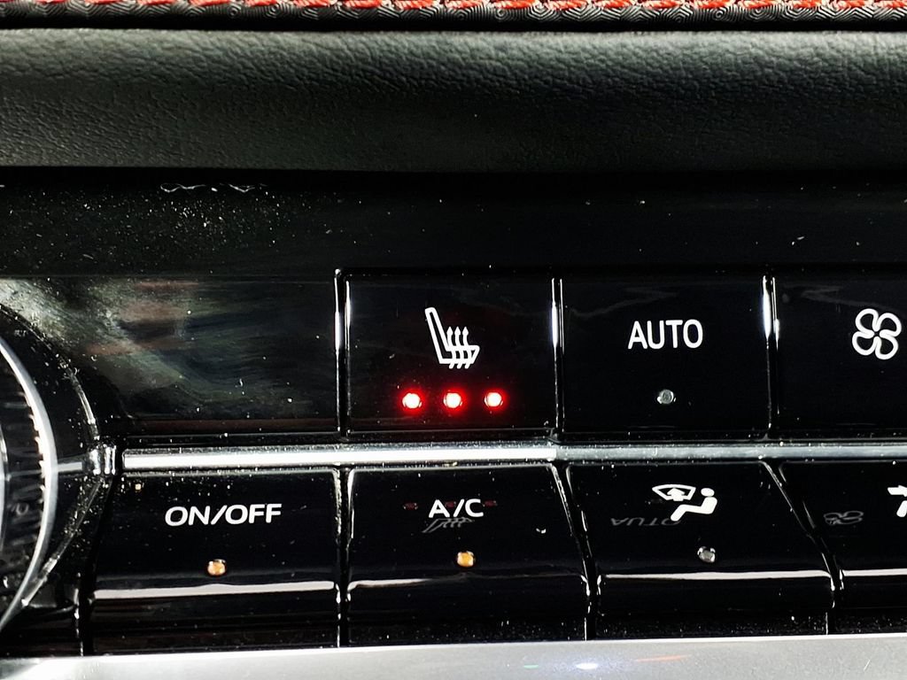 Used 2026 Chevrolet Equinox RS w/ Safety and Technology Package FWD image 16