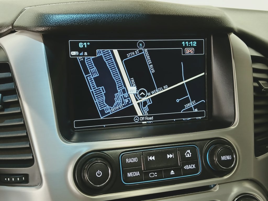 Used 2018 GMC Yukon SLT w/ Premium Edition AWD/4WD image 24