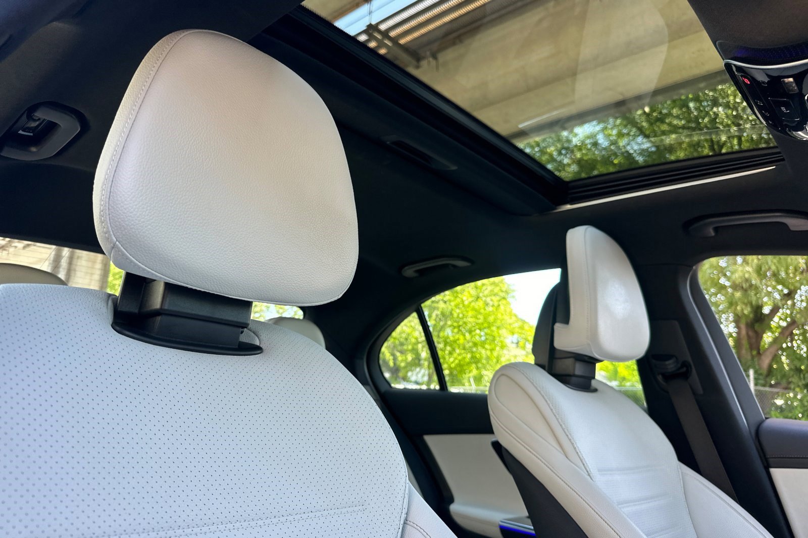Used 2022 Mercedes-Benz C 300 Sedan image 16