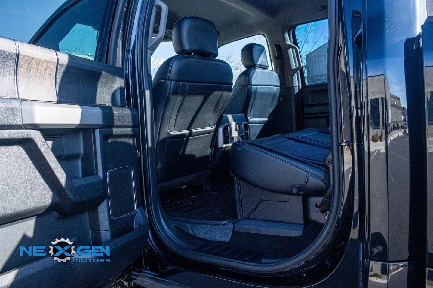 Used 2019 Ford F350 Lariat w/ Lariat Ultimate Package image 25