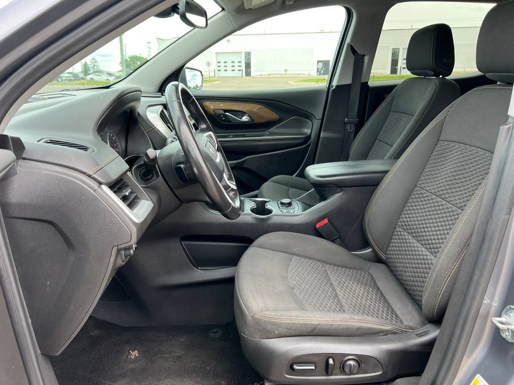 Used 2020 GMC Terrain SLE w/ Driver Convenience Package AWD/4WD image 4