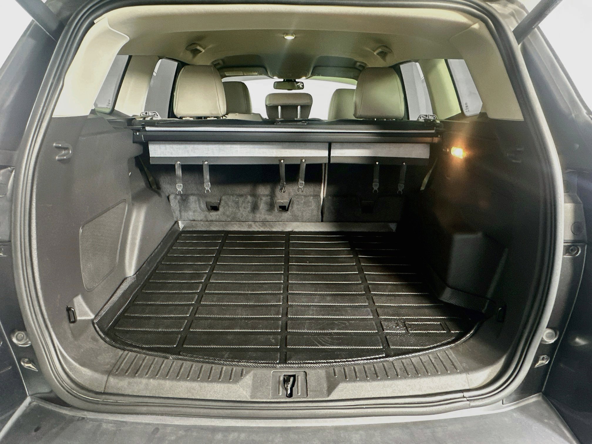 Used 2015 Ford Escape Titanium FWD image 28