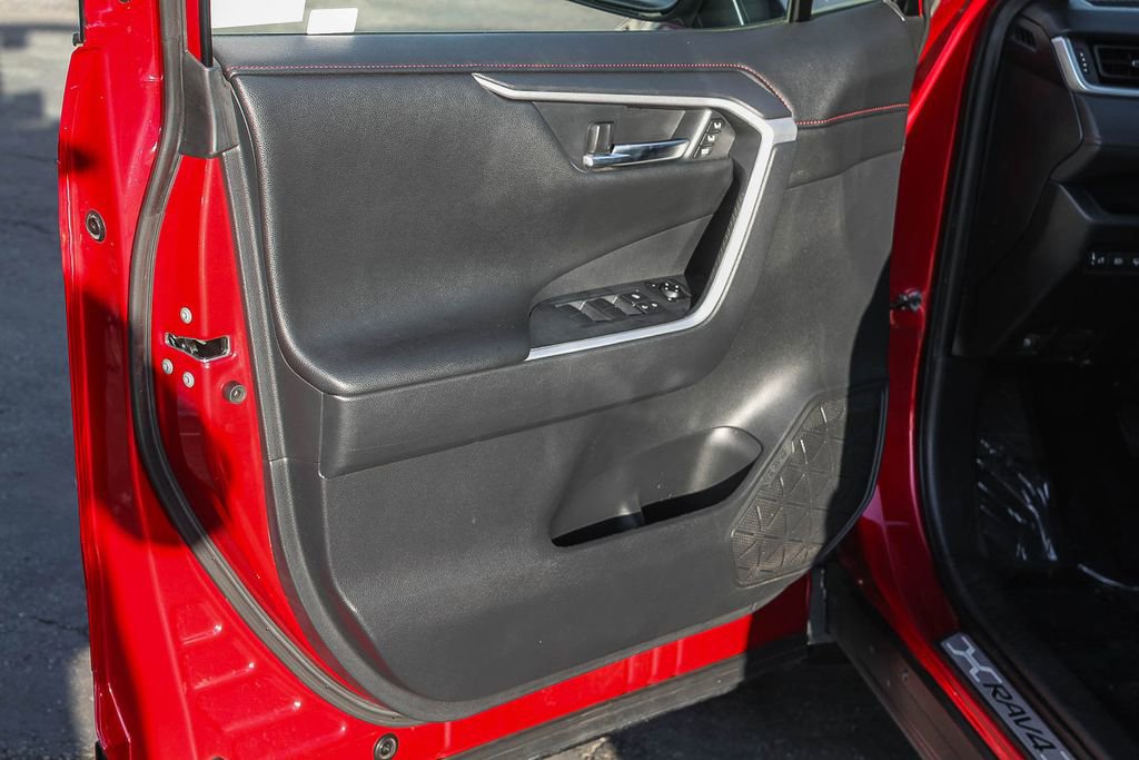 Used 2021 Toyota RAV4 XSE w/ Premium Package image 26