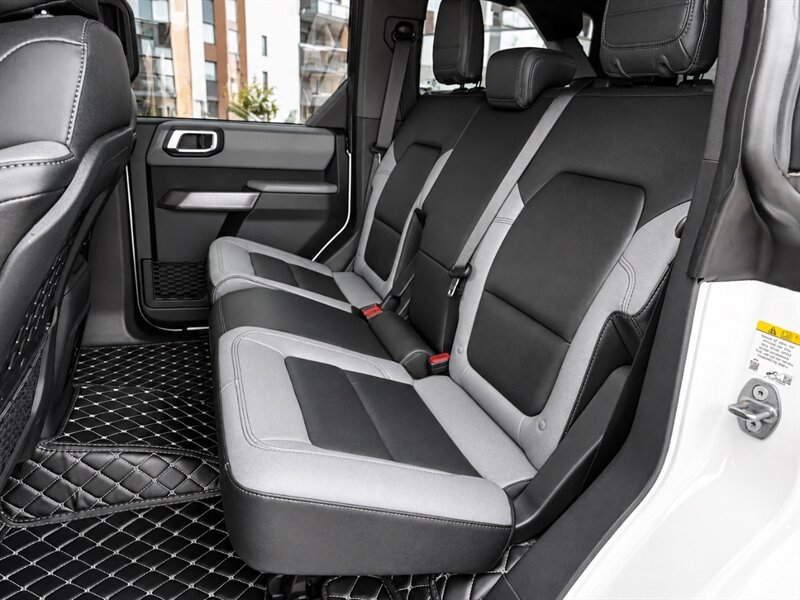 Used 2023 Ford Bronco Black Diamond AWD/4WD image 21