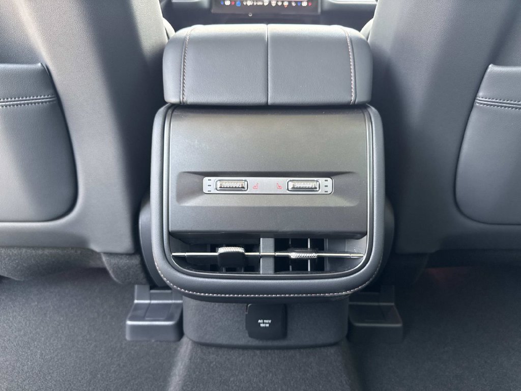 New 2026 Lincoln Nautilus Reserve AWD/4WD image 16