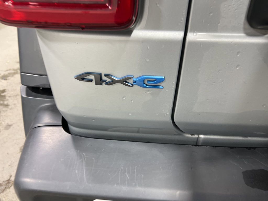 Used 2022 Jeep Wrangler Unlimited Rubicon 4xe image 13