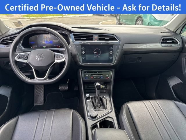 Certified 2023 Volkswagen Tiguan SE w/ Panoramic Sunroof Package AWD/4WD image 12