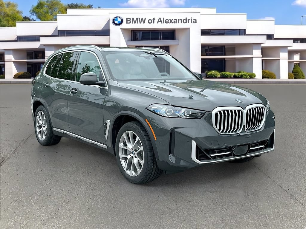 Used 2026 BMW X5 xDrive40i w/ Premium Package AWD/4WD image 3
