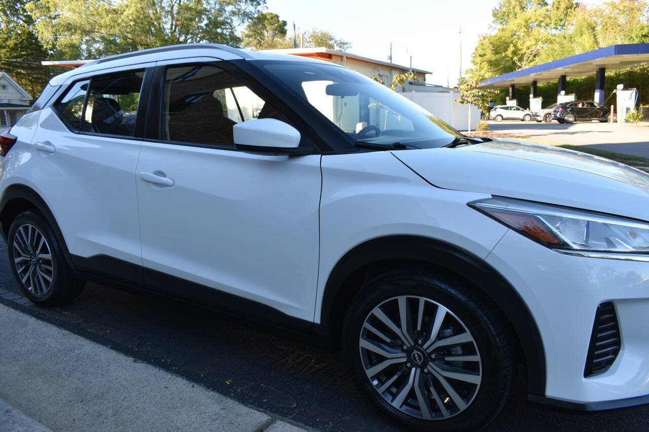 Used 2022 Nissan Kicks SV FWD image 26