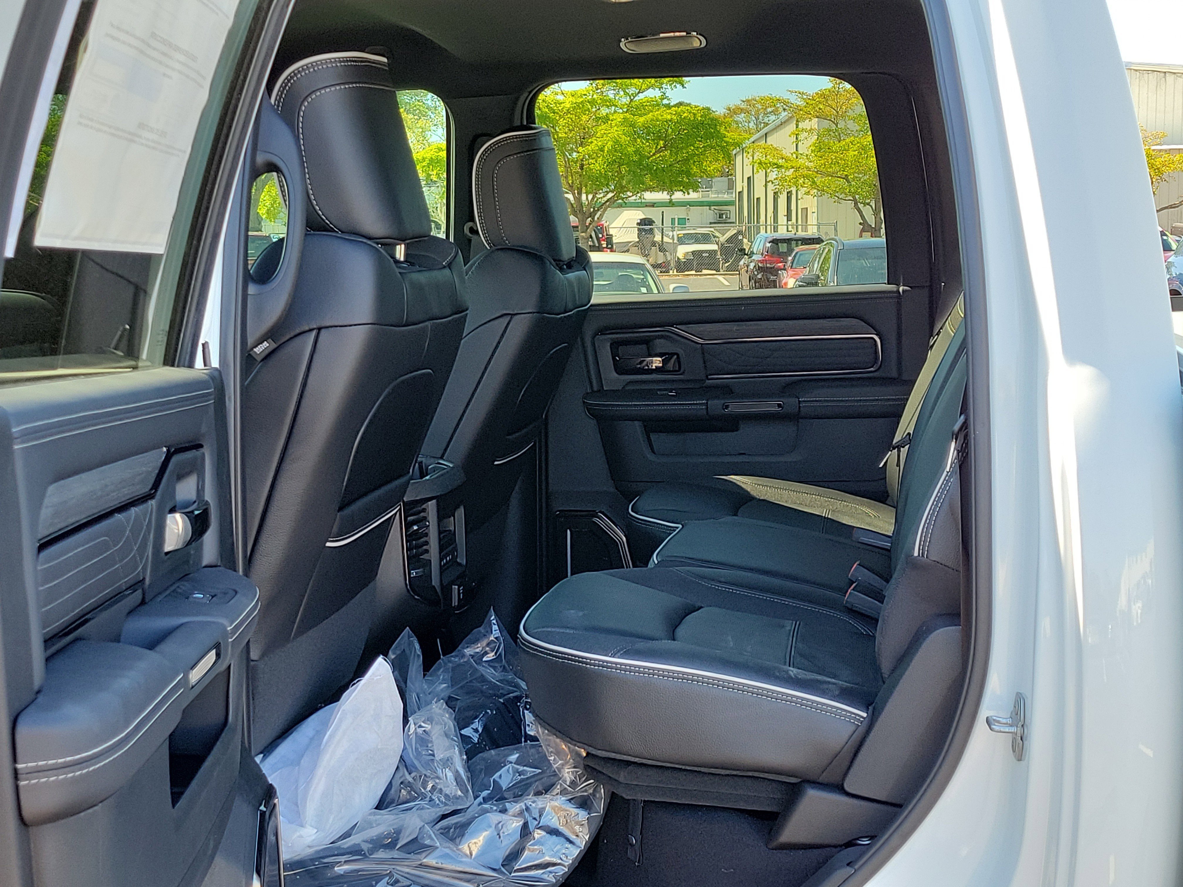 New 2026 RAM 2500 Limited AWD/4WD image 11