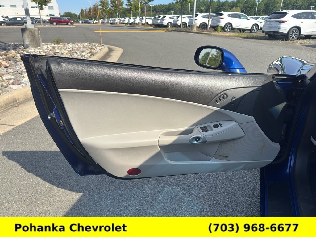 Used 2006 Chevrolet Corvette Coupe w/ Preferred Equipment Group RWD image 19