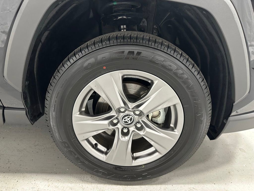 Used 2025 Toyota RAV4 LE image 61