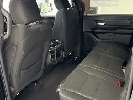 New 2026 RAM 1500 Express AWD/4WD image 15