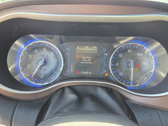 Used 2017 Chrysler Pacifica Touring FWD image 24