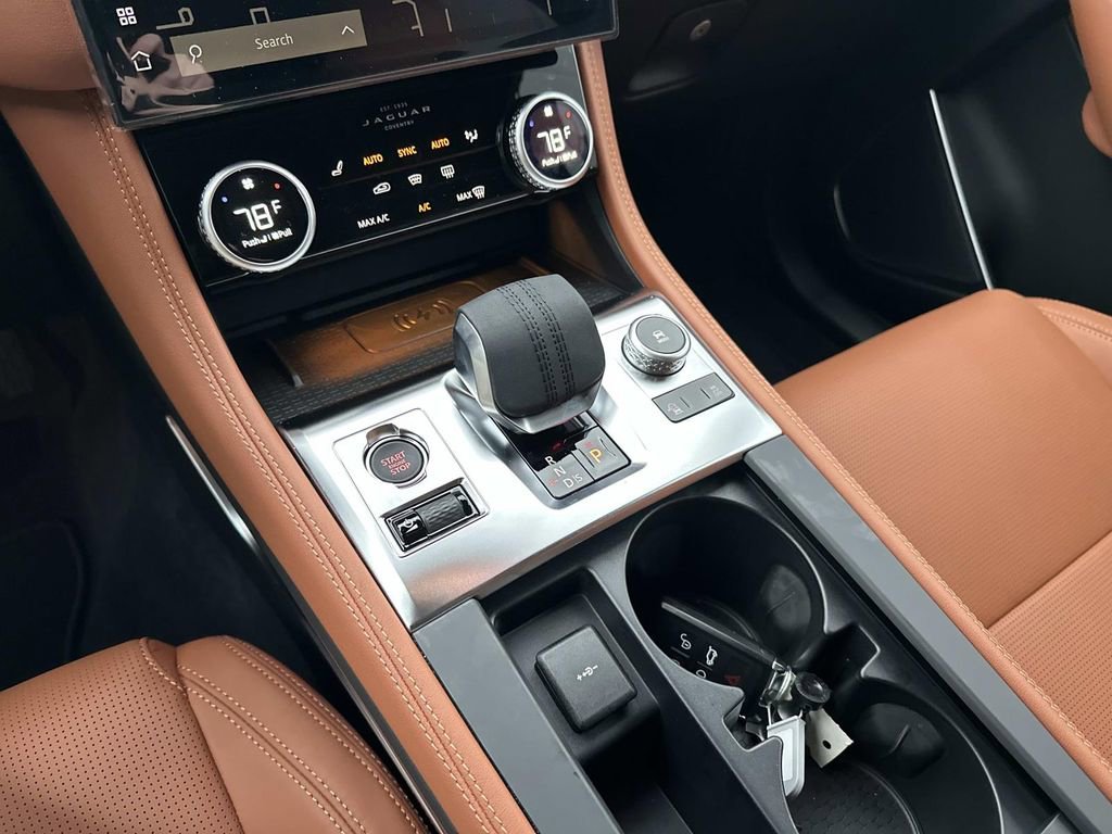 New 2026 Jaguar F-PACE R-Dynamic S image 17