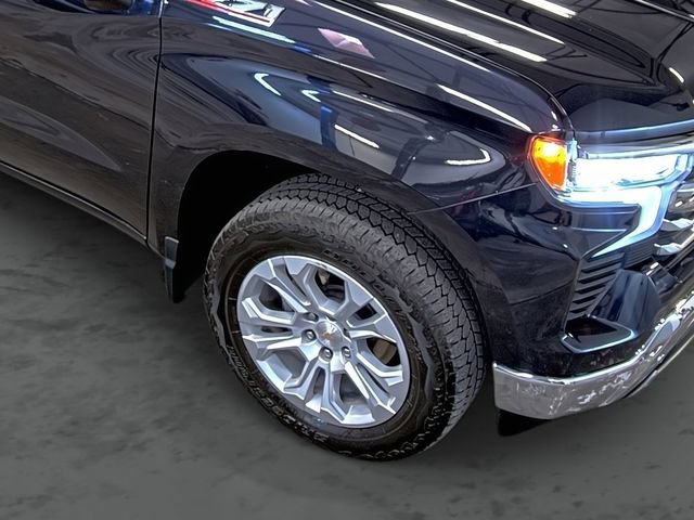 Used 2023 Chevrolet Silverado 1500 LTZ w/ LTZ Premium Package AWD/4WD image 15