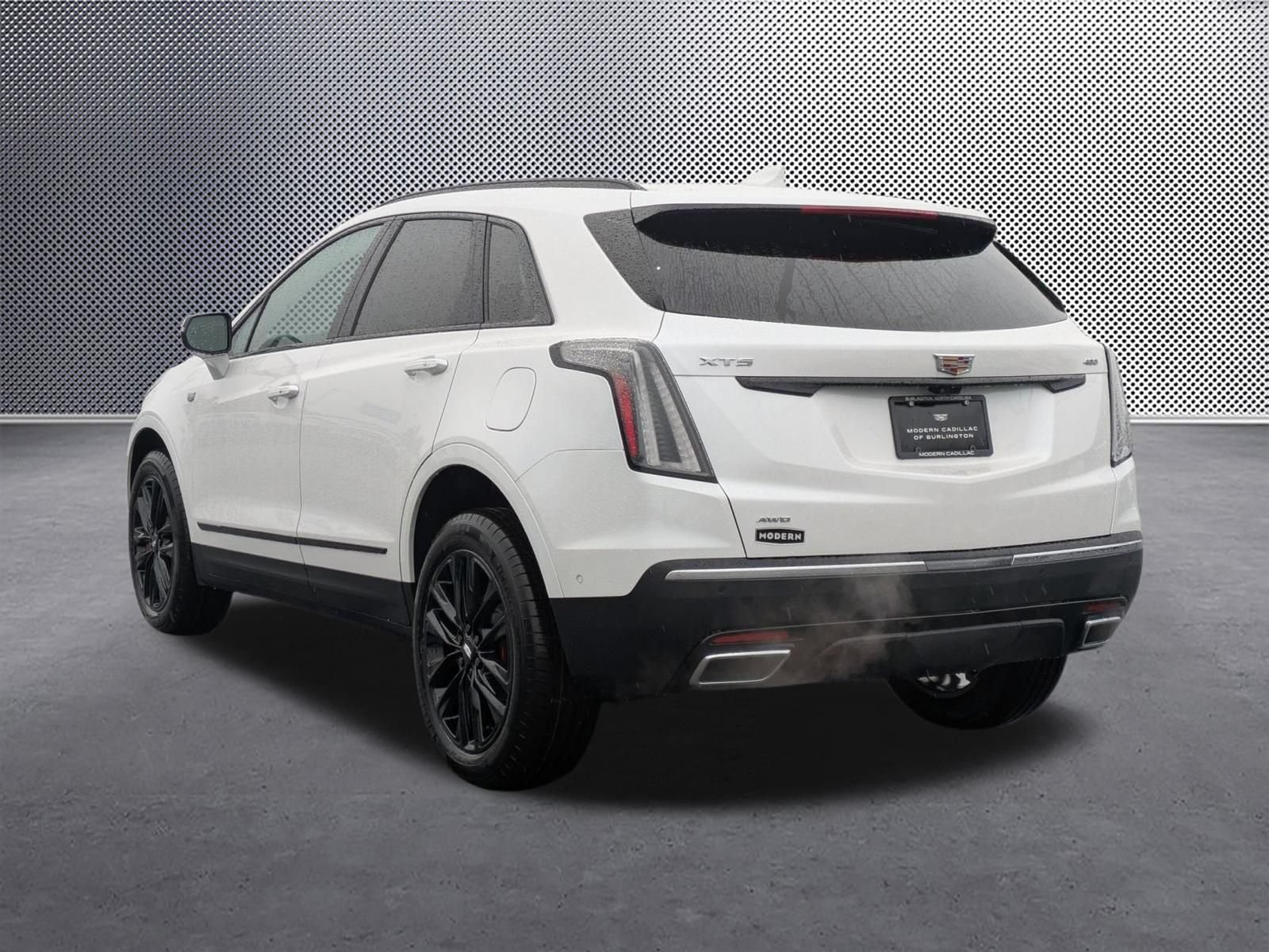 New 2026 Cadillac XT5 Sportv w/ LPO, Onyx Lite Package AWD/4WD image 7