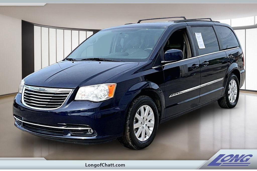 Used 2014 Chrysler Town & Country Touring FWD image 1