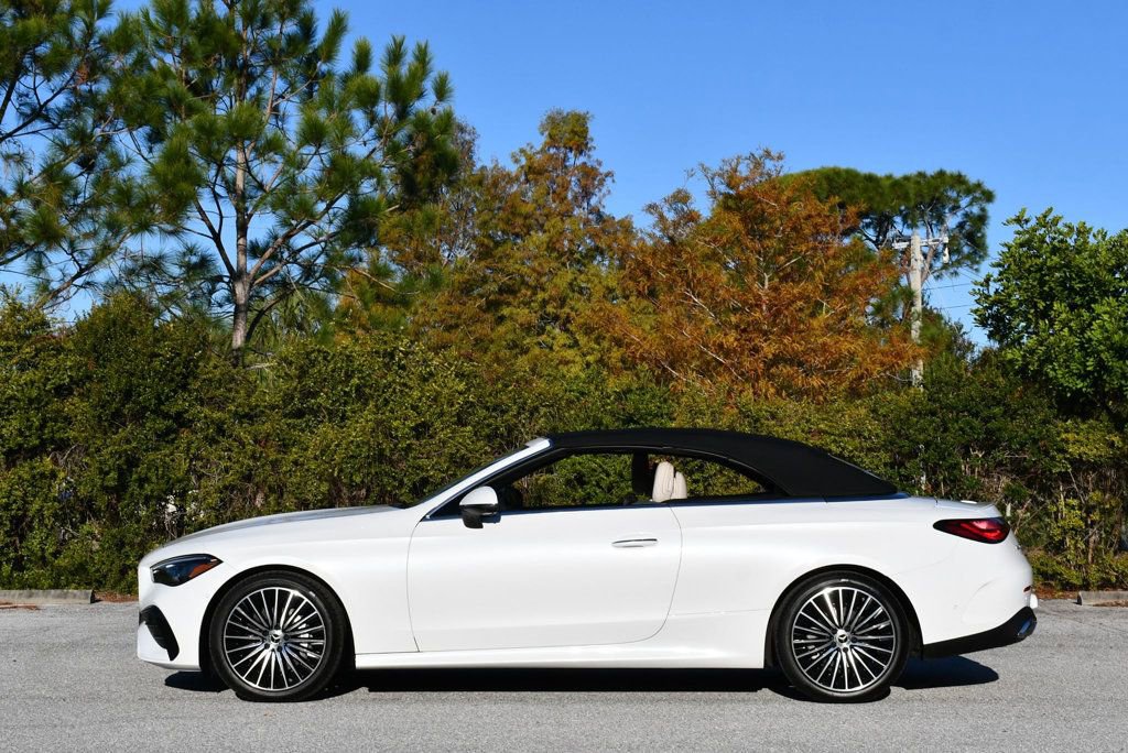 Used 2025 Mercedes-Benz CLE 300 4MATIC Cabriolet image 34