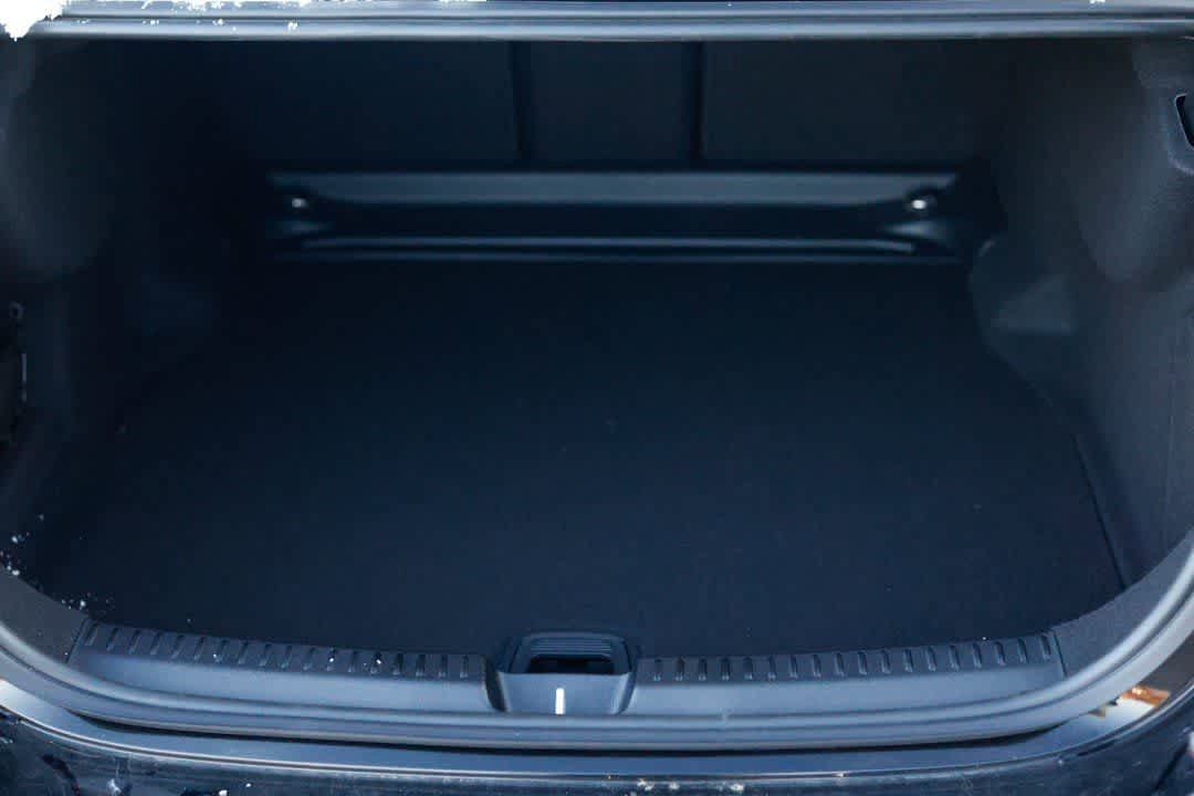 Used 2026 Mercedes-Benz E 350 4MATIC Sedan image 14