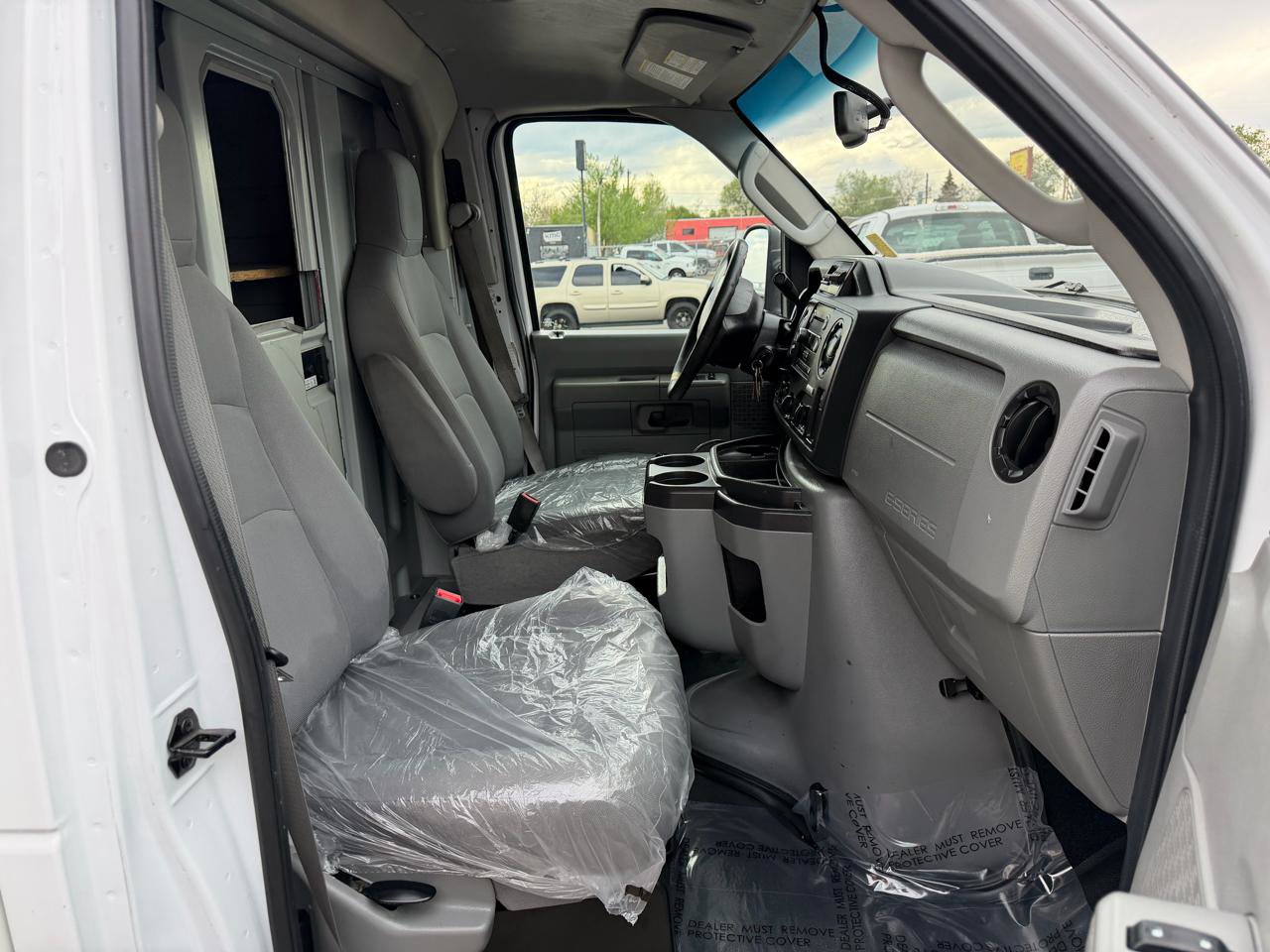 Used 2019 Ford E-350 and Econoline 350 Super Duty w/ Power Windows & Locks Group image 27